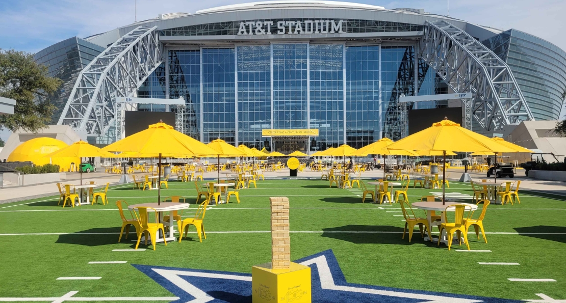 Live Screen Printing at Festivals: On-Demand Merchandise